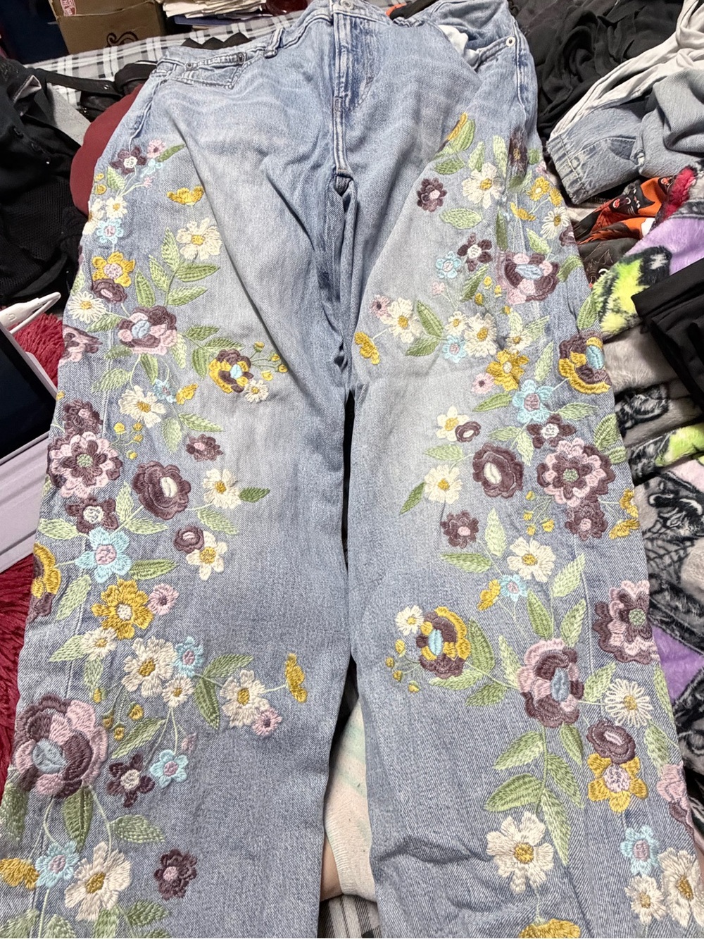 Lucky Brand Light Wash Foral Embroidered Jeans